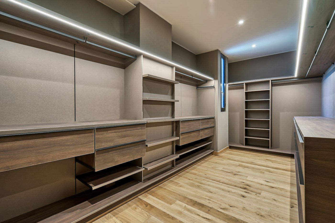 Drehtürenschrank Milano